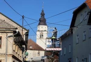 NOVOLETNA OKRASITEV 06 FOTO LJUBO VUKELIČ